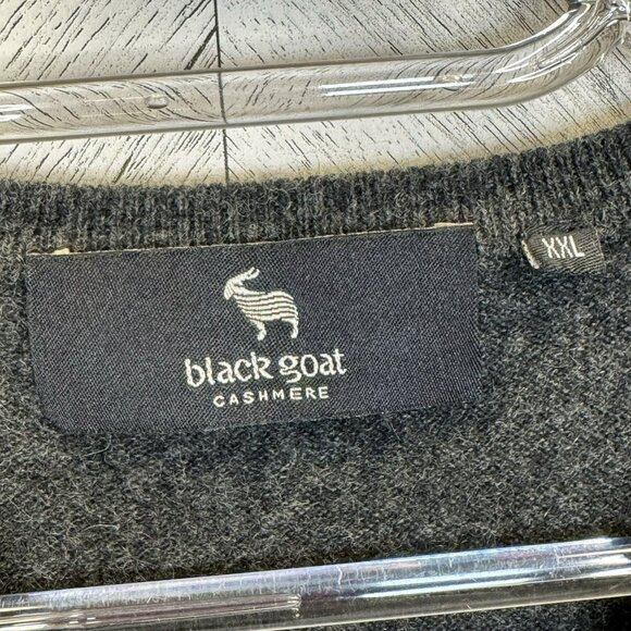 Men's V-Neck Sweater - Charcoal Gray - Picture 3 of 6